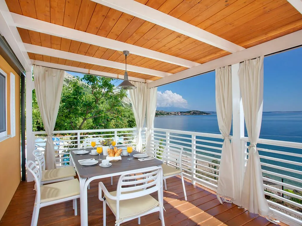 camping-skrila-superior-mobile-home-terrace-view-3