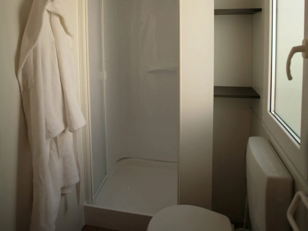 campsite-lanterna-mobile-home-oliva-bathroom
