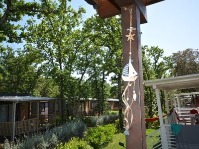 campsite-solaris-mobile-home-west-coast-exterior-terrace