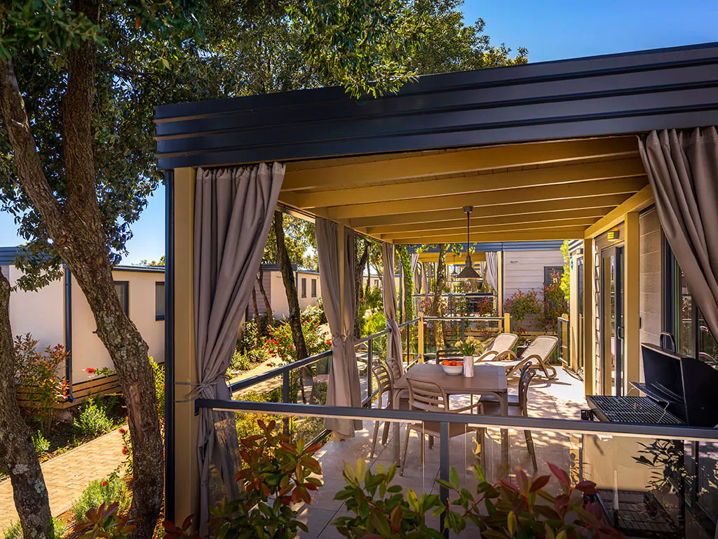 istra-premium-camping-resort-mobile-home-bella-vista-premium-terrace