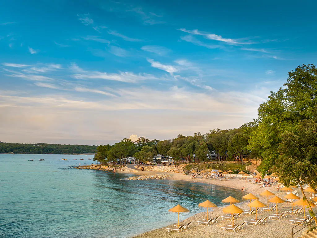 istra_premium_camping_resort_val_sunset_family_beach