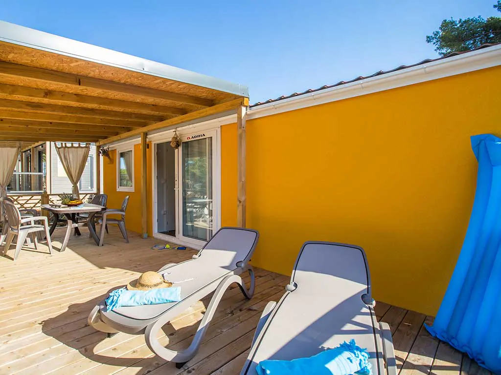 lanterna-premium-camping-resort-liva-mobile-homes-terrace-i