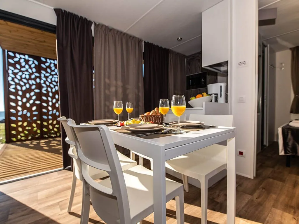 arena-campsite-kazela-camping-home-green-interior-ii