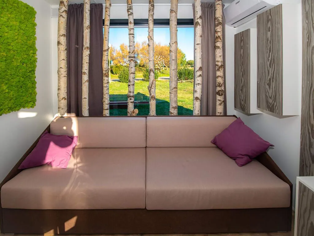arena-campsite-kazela-camping-home-green-interior-vi