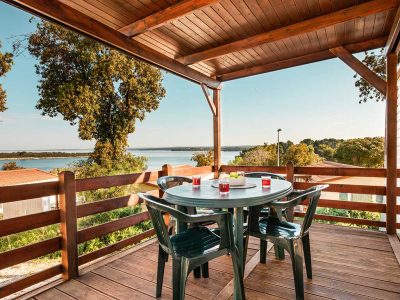 brioni-sunny-camping_brioni-comfort-mobile-home-terrace-view