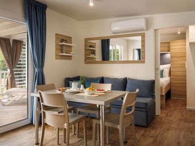 camping-amarin-mobile-home-family-interior-2-3
