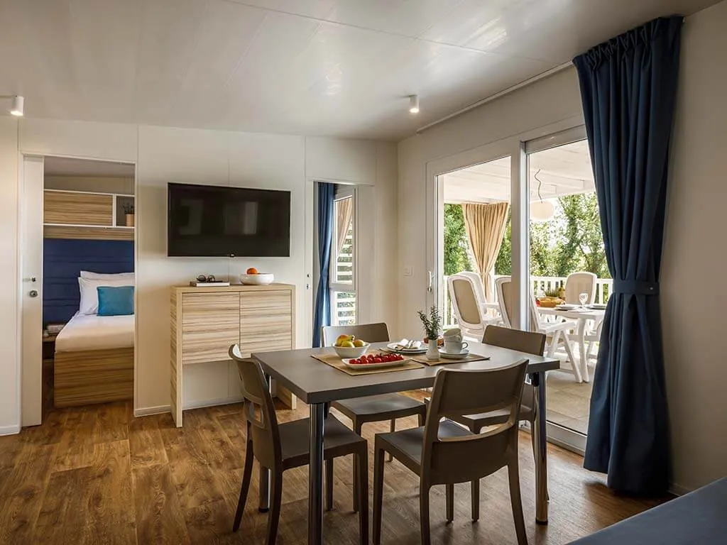 camping-amarin-mobile-home-family-interior-6