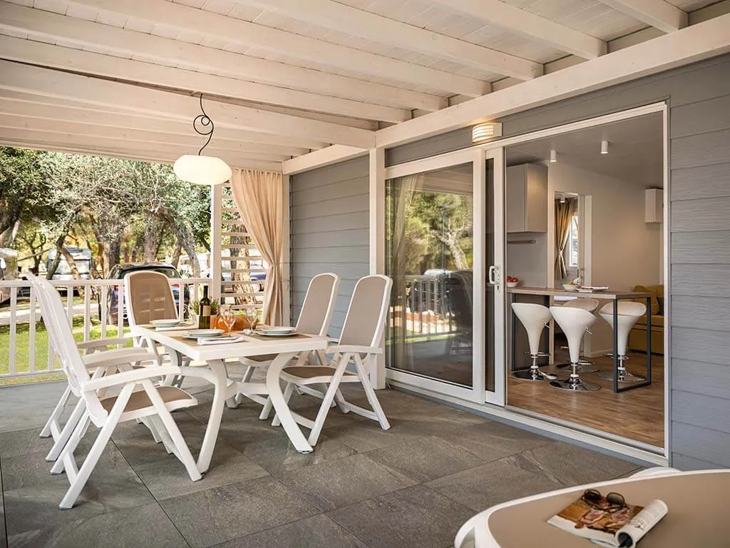 camping-amarin-mobile-home-standard-terrace