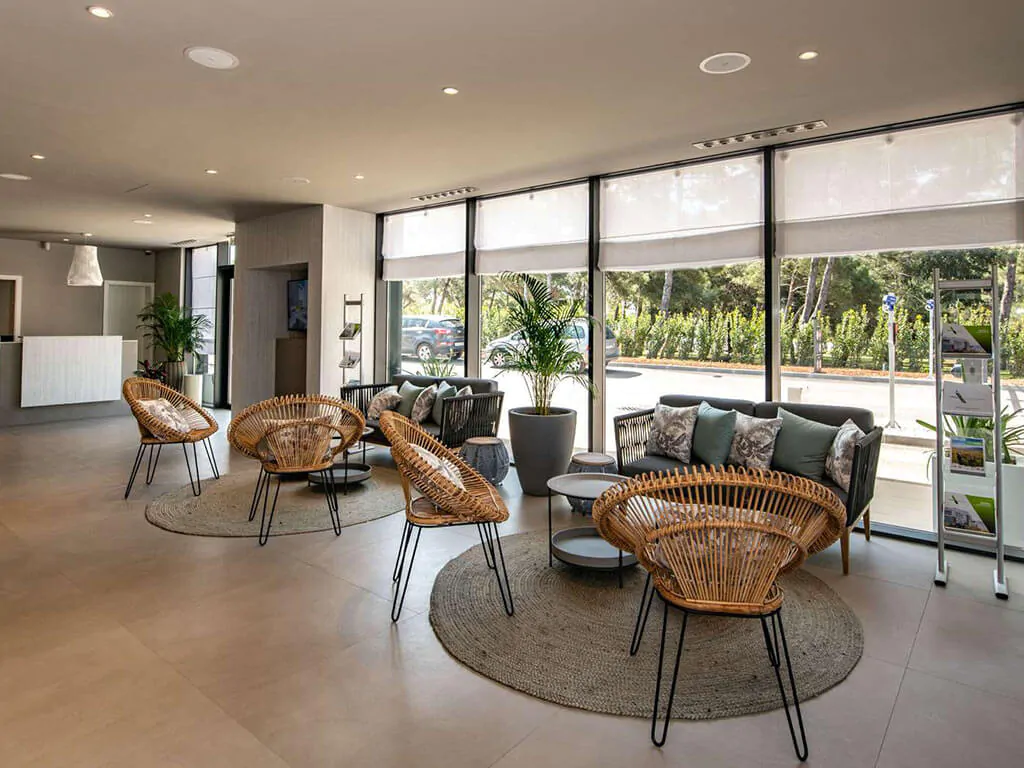 camping-arena-grand-kazela-reception-lobby-2