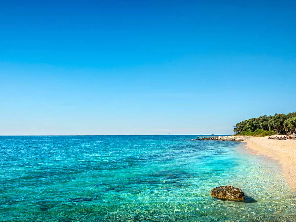 campsite-amarin-beach