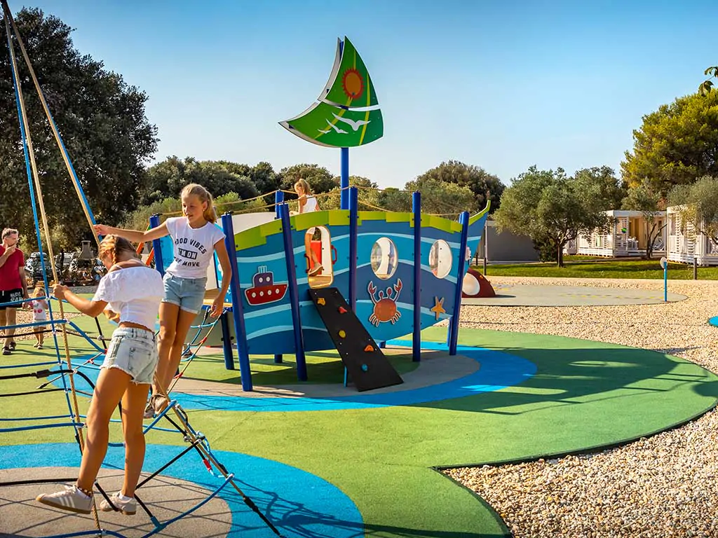 campsite-amarin-children-playground-ii