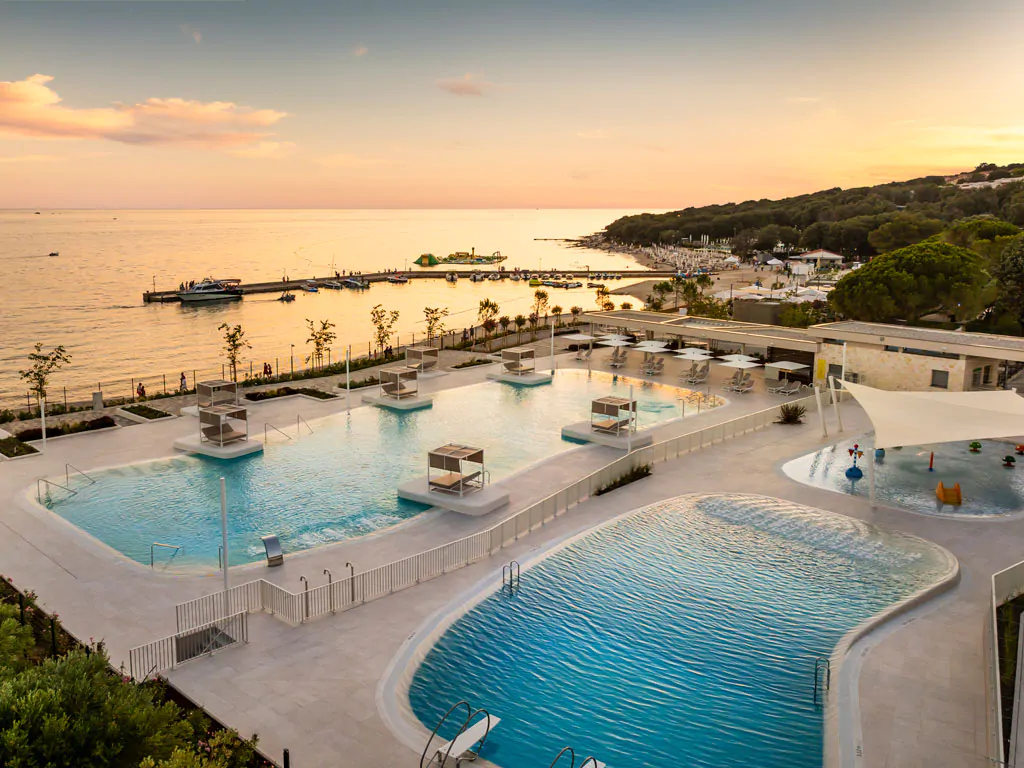 campsite-amarin-pool