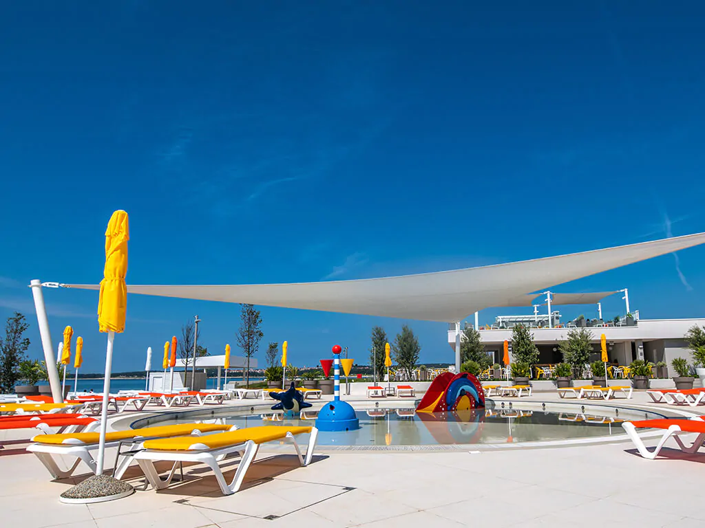 campsite-arena-kazela-seats-for-relax-ii