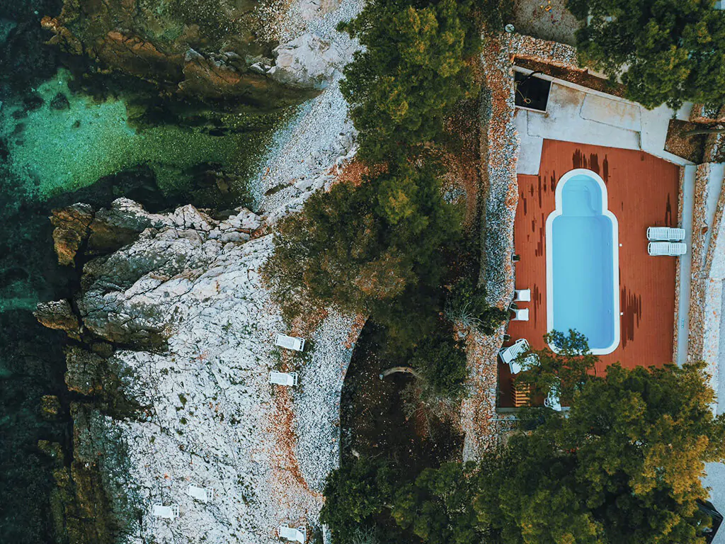 campsite-boutique-bunja-beach-adriatic-sea-bird-perspective