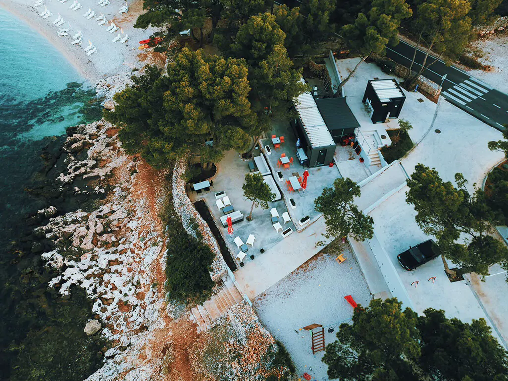 campsite-bunja-beach-bar-sea-view-bird-view