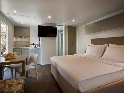 fkk-camping-koversada-superior-couple-mobile-home-interior-2