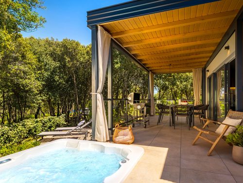 Sunset Villa 4+2 with jacuzzi
