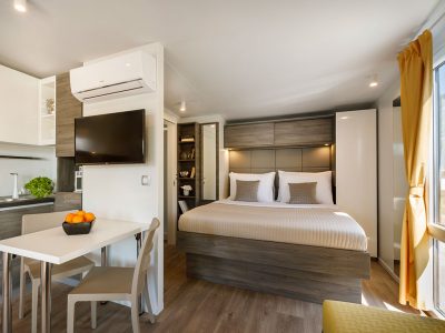 jezevac-premium-camping-resort-jezevac-premium-camping-resort-lungomare-premium-camping-chalet-interior-ii