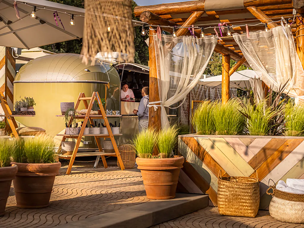 koversada-uncovered-naturist-bar-on-the-beach-ii