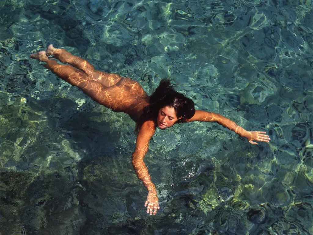 naturist-camping-koversada-swimming
