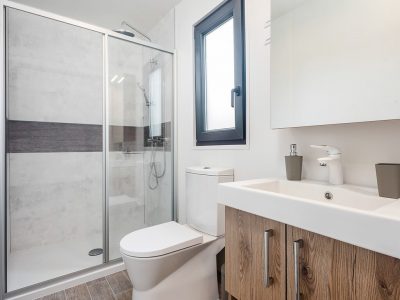 boutique-camping-santa-marina-premium-relax-mobile-homes-bathroom-2
