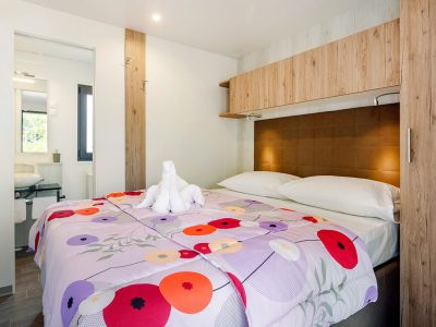 boutique-camping-santa-marina-premium-relax-mobile-homes-bedroom