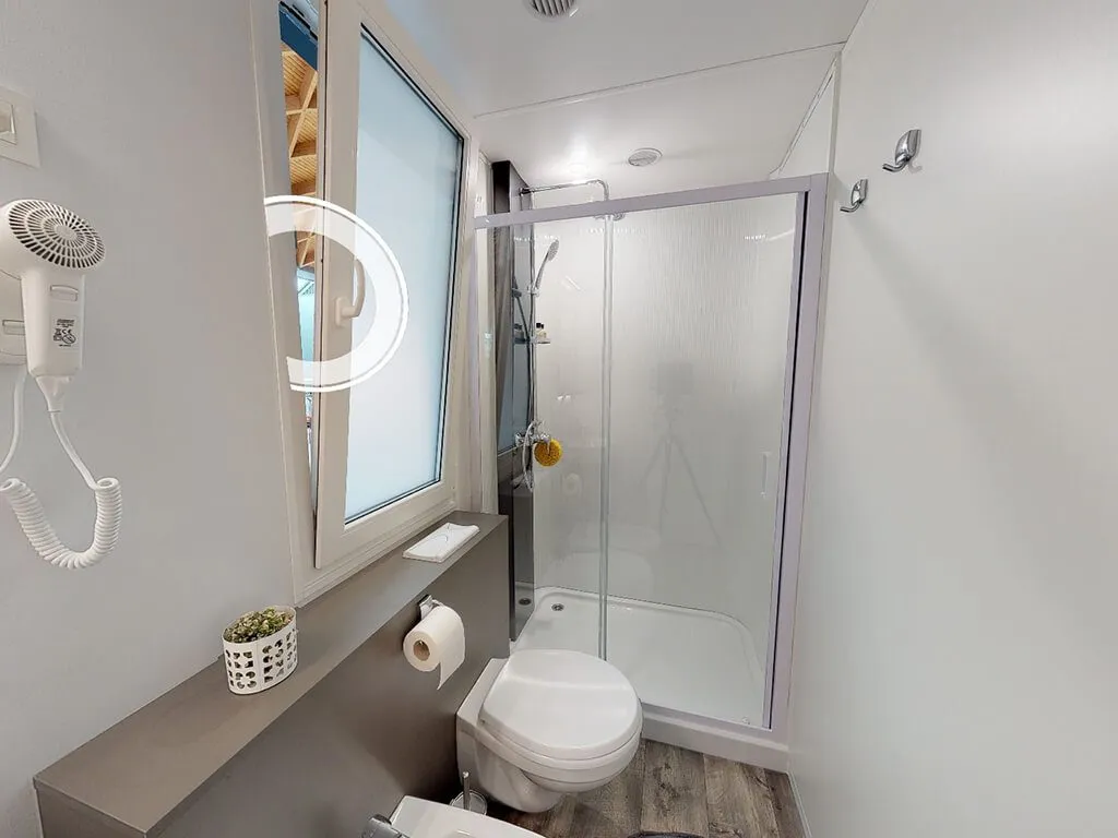 camping-belvedere-vranjica-mobile-home-family-3-bathroom-2
