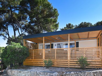 campsite-park-soline-mobile-home-comfort-plus-exterior-mobile-home-terrace