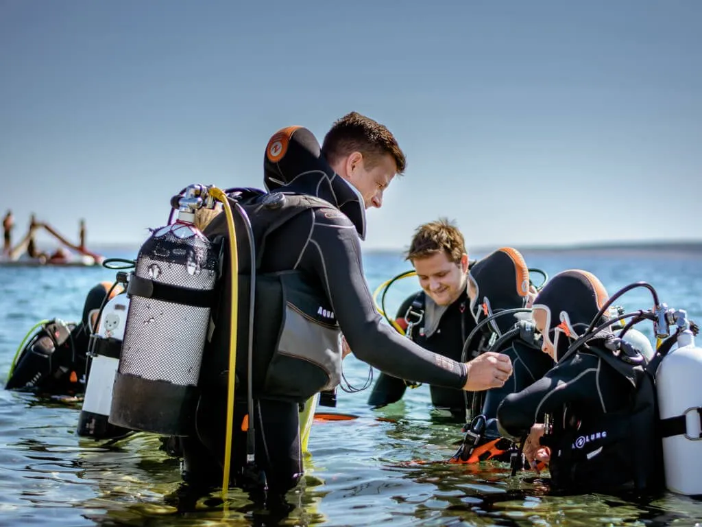 campsite-simuni-diving-school