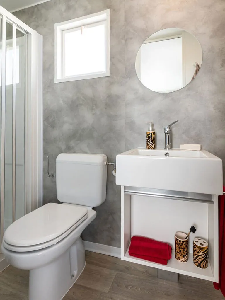 camping-bivillage-mobile-home-supina-bathroom-6