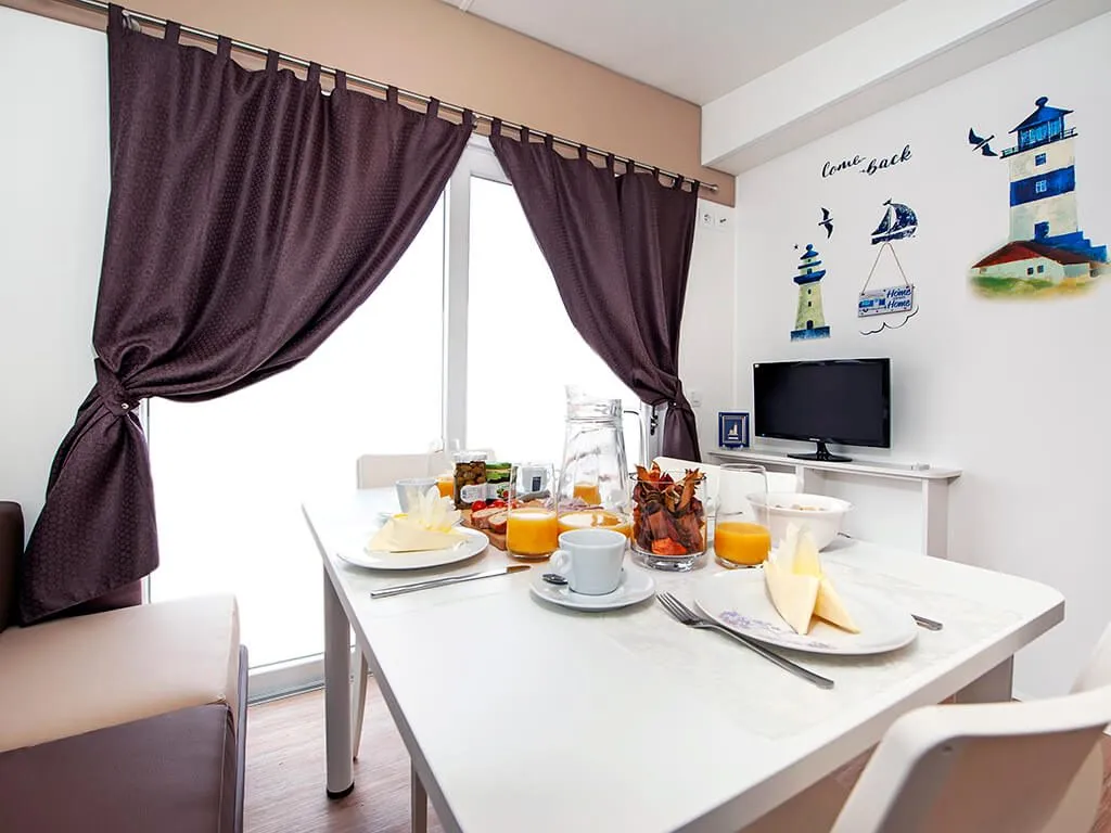 camping-bivillage-mobile-home-supina-family-interior-4