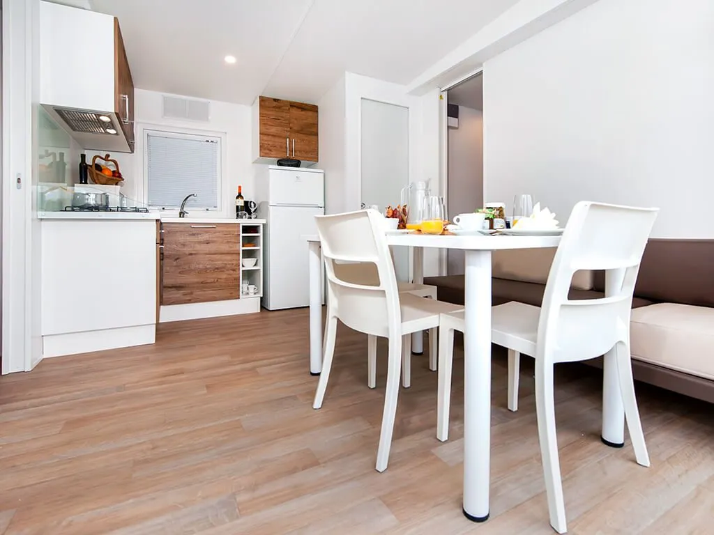 camping-bivillage-mobile-home-supina-family-interior-5