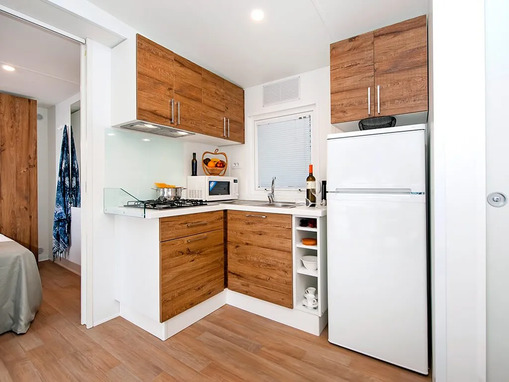 camping-bivillage-mobile-home-supina-family-kitchen-3