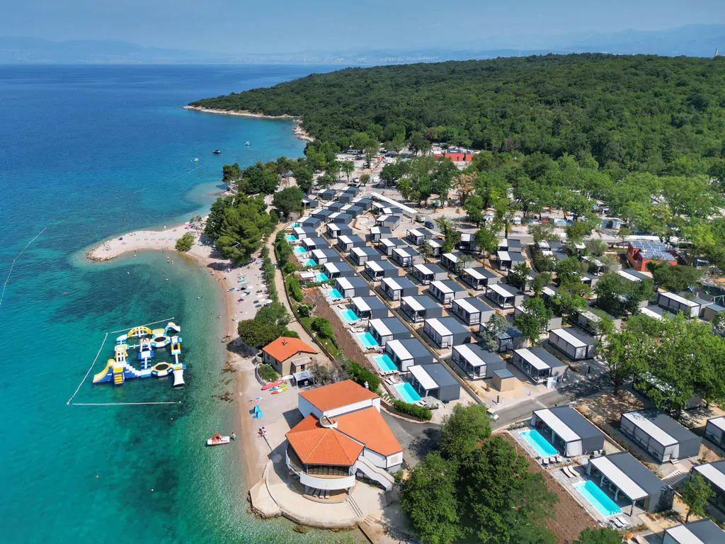 aminess-style-camping-atea-resort-air-view-mobile-home-and-sea