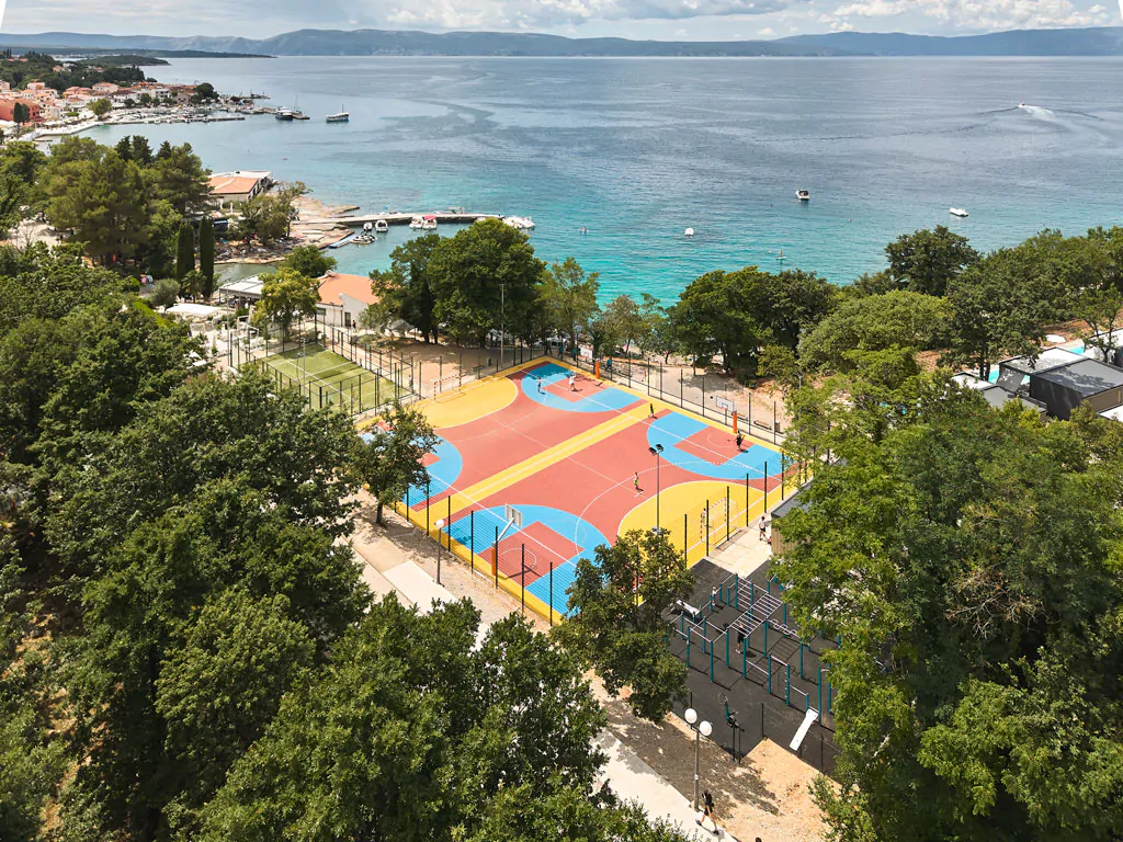 aminess-style-camping-atea-resort-air-view-sport-courts-panorama