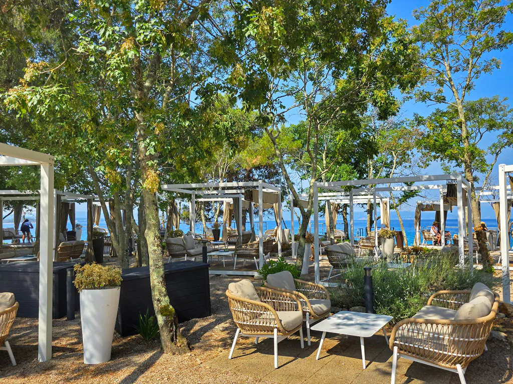 aminess-style-camping-atea-resort-bar