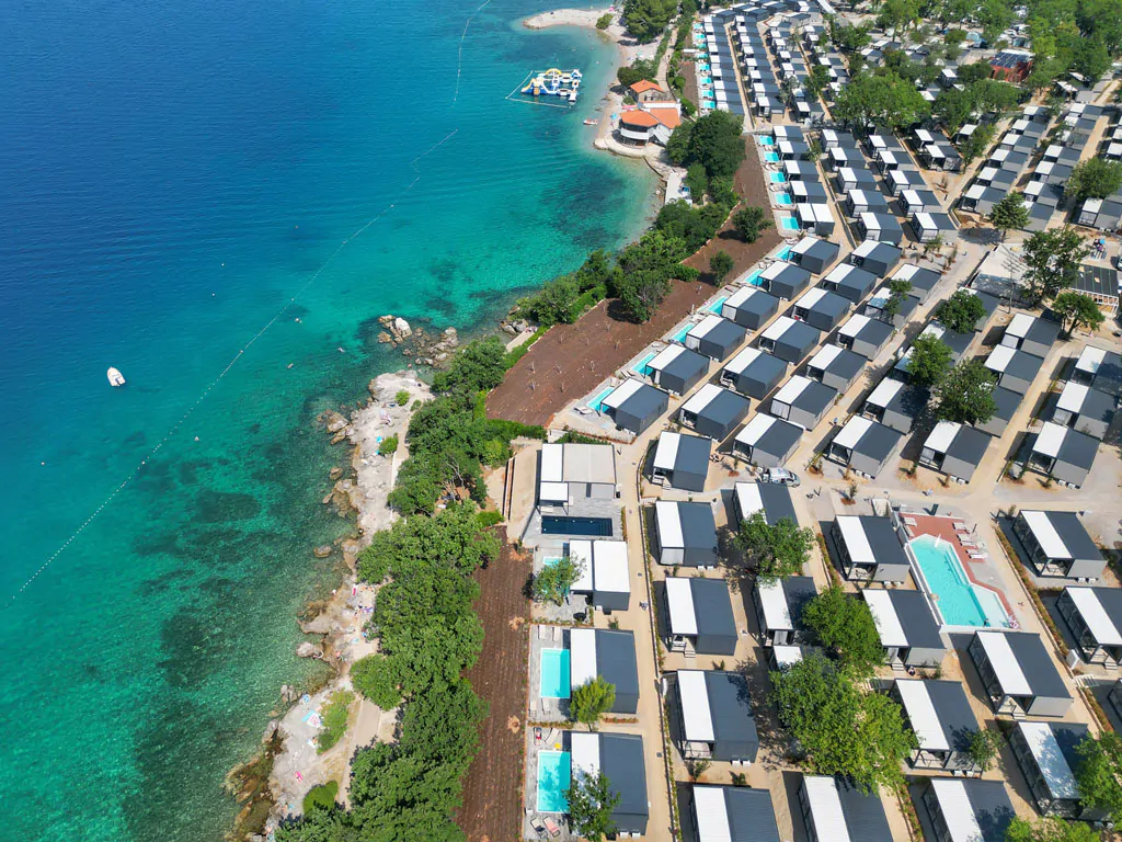 aminess-style-camping-atea-resort-mobile-home-and-beach-air-view