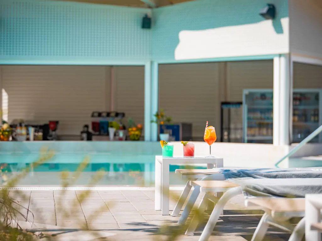 aminess-style-camping-atea-resort-pool-complex-pool-bar-view
