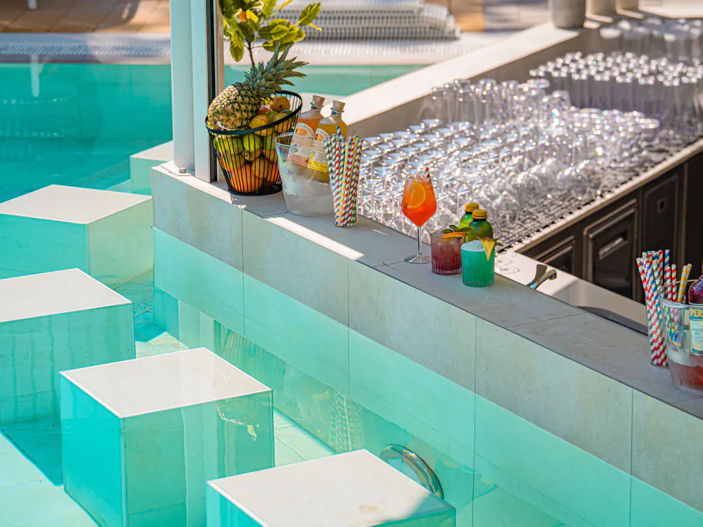 aminess-style-camping-atea-resort-pool-complex-pool-bar
