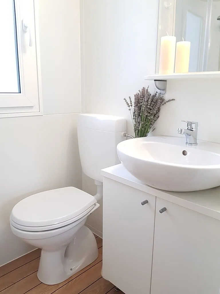 camping-bijela-uvala-mobile-homes-comfort-toilet-3