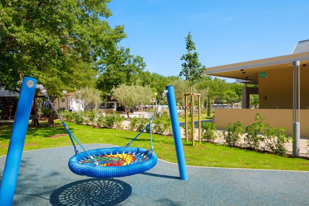 campsite-bijela-uvala-playground
