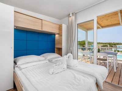 camping-omisalj-bedroom-in-mobile-home-4