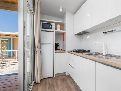 camping-omisalj-kitchen-of-mobile-home-4