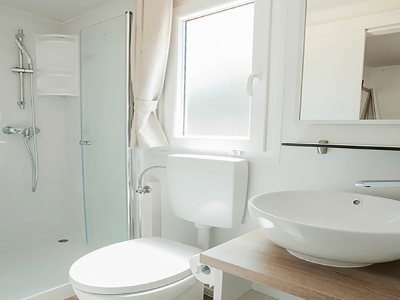 camping-omisalj-mobile-homes-bathroom-i-2