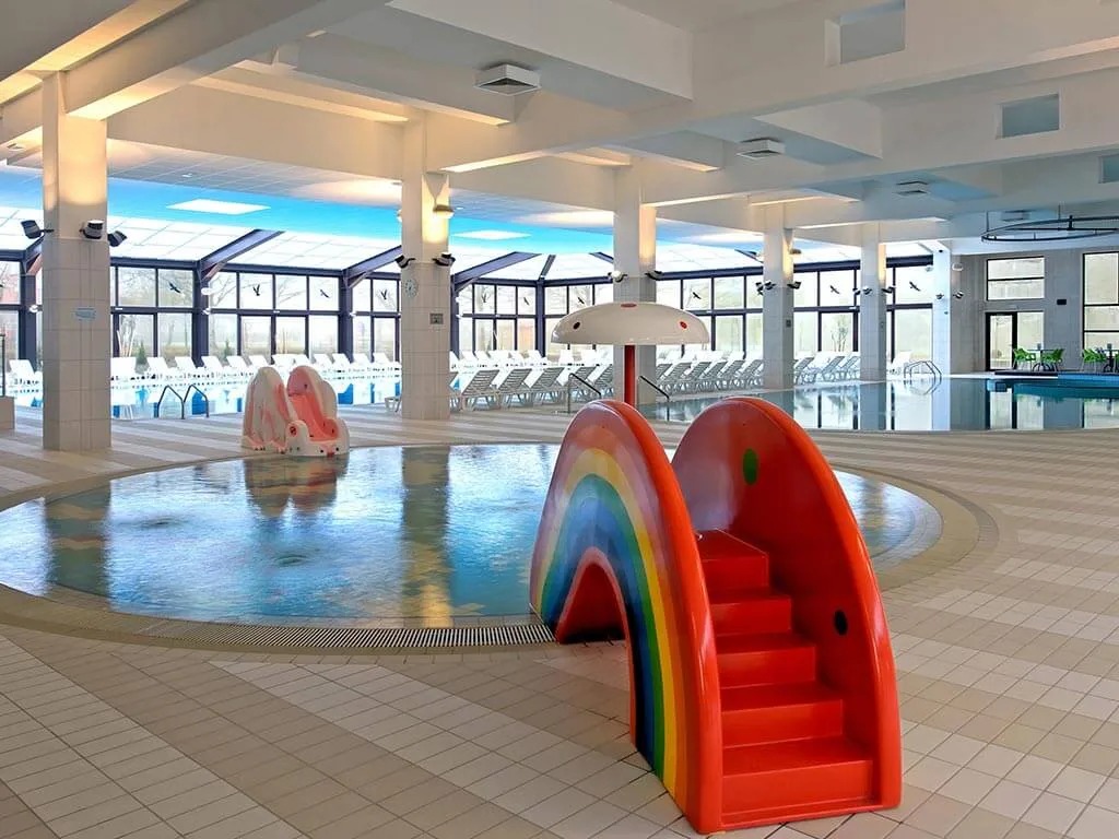 camping-terme-jezercica-indoor-pool-10