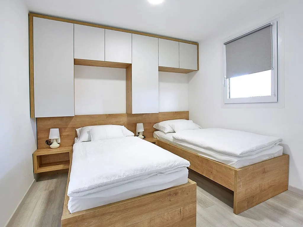camping-terme-jezercica-mobile-homes-children-bedroom-4
