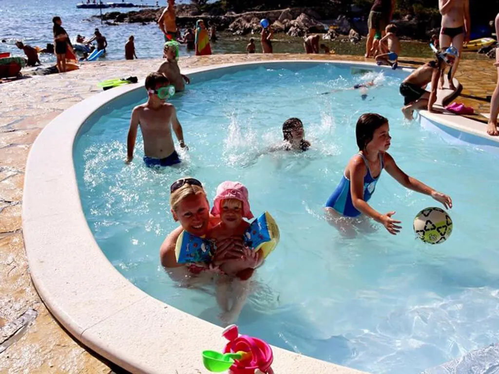 camping-kozarica-pool
