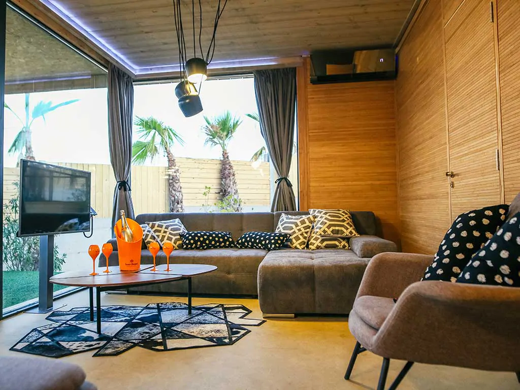 noa-glamping-resort-bamboo-valley-villa-living-room