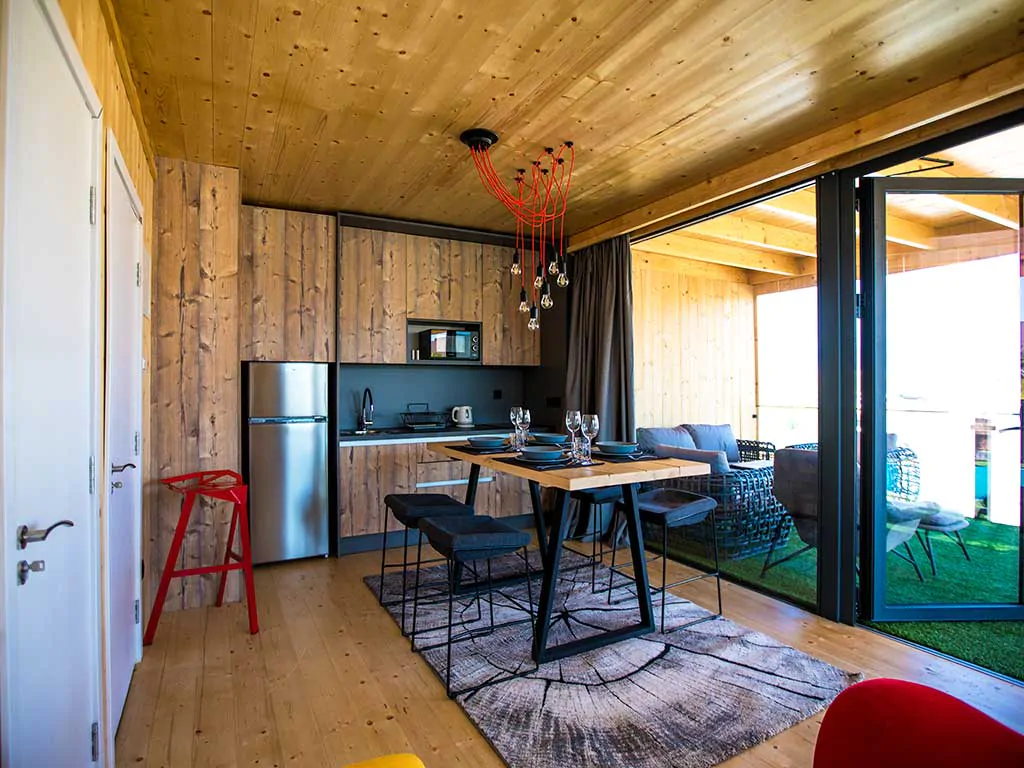 noa-glamping-resort-hillside-premium-villa-kitchen-and-terrace