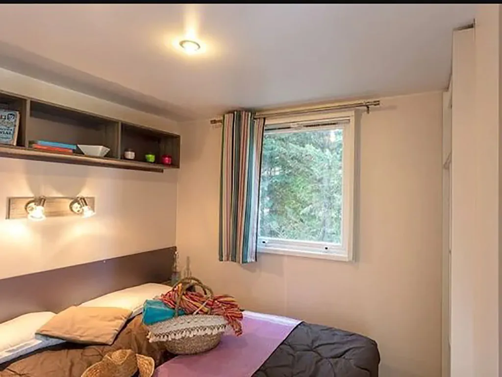 campsite-bivillage-mobile-home-comfort-interior-bedroom